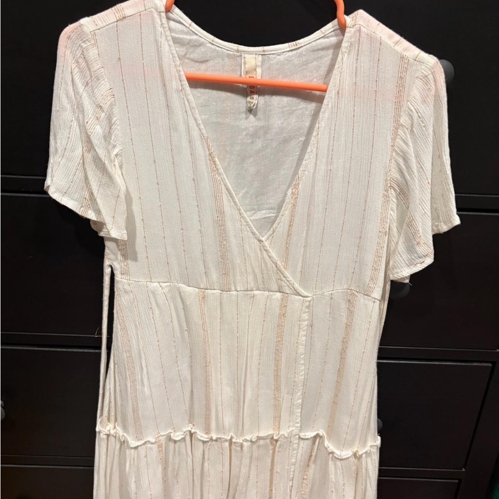 Elegant White and Gold V-Neck Dress